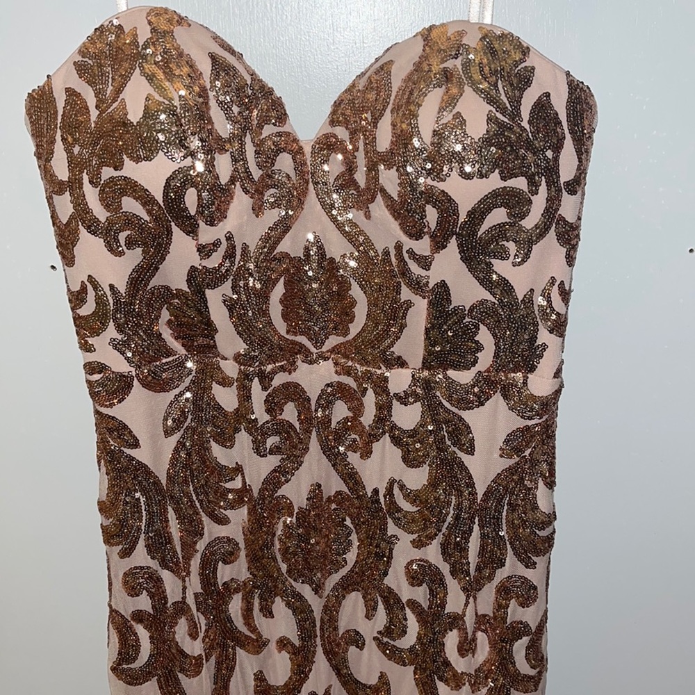 New with tags Formal floor length sweetheart neck dress
